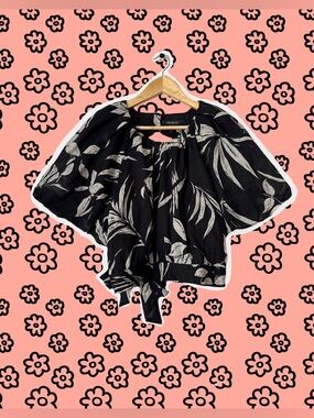Black Tropical Print Tie-Hem Women's Crop Top